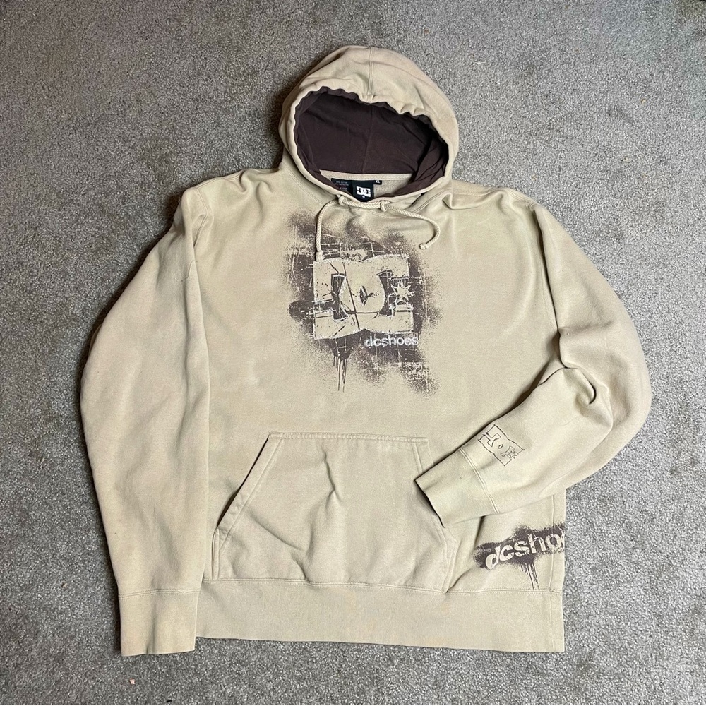 DC skate women’s brown beige tan neutral hooded sweatshirt graphic logo vintage